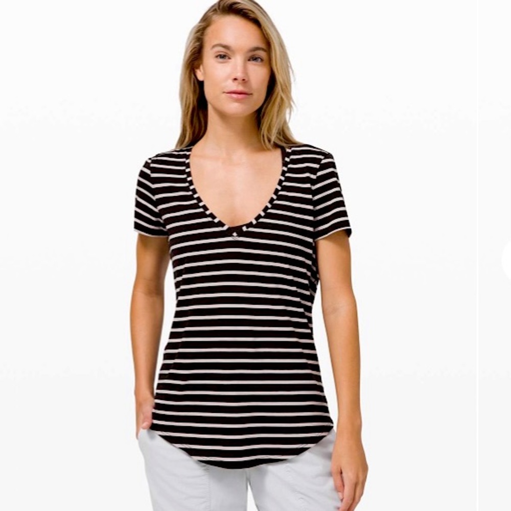 Lululemon Tee Short Sleeve V-Neck